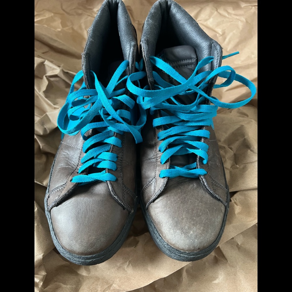 Distressed gum-sole NIKE BLAZERS